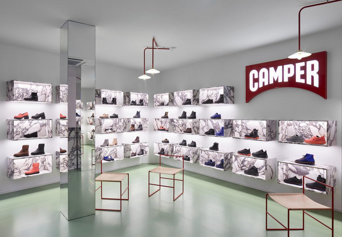 La empresa de calzado Camper pisa fuerte en internet y expande su proyecto hotelero